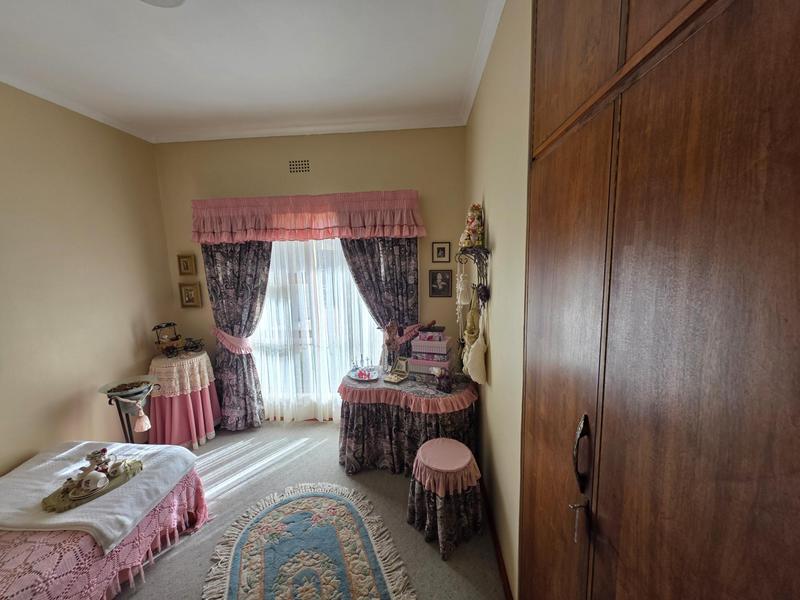 4 Bedroom Property for Sale in Gansbaai Central Western Cape